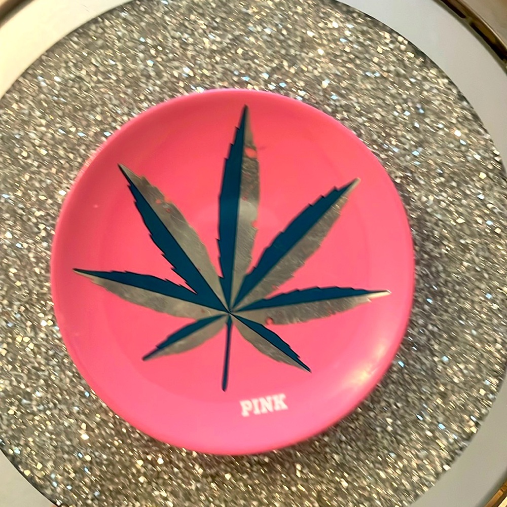 VS PINK Coco Chill Trinket Tray